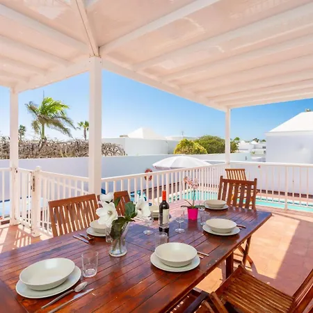 Monica فيلة بويرتو ذيل كارمين