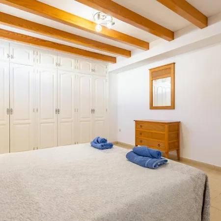 Monica بويرتو ذيل كارمين